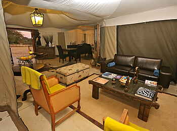 Taranga Safari Lodge: Aufenthaltsraum