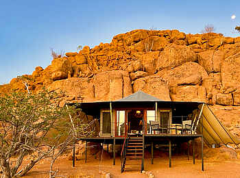 Twyfelfontein Adventure Camp: Ein Premium Zelt Twyfelfontein Adventure Camp: Ein Premium Zelt