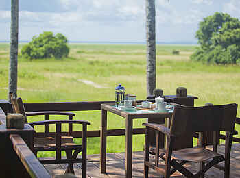 Katuma Bush Lodge: High Tea auf der Terrasse der Sable Suite