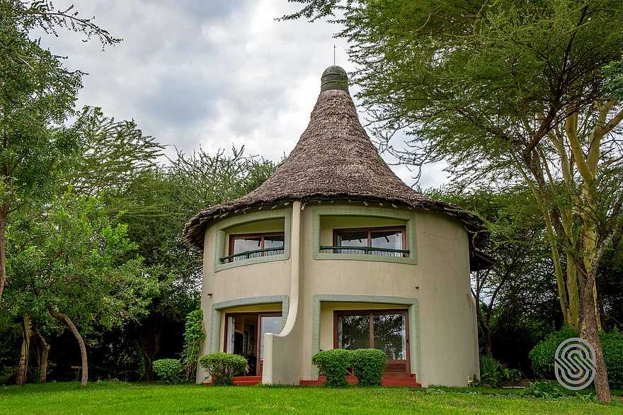 Lake Manyara Serena Lodge: Als Gästeunterkunft dienen regionaltypische 'Rondavels' Lake Manyara Serena Lodge: Als Gästeunterkunft dienen regionaltypische 'Rondavels'