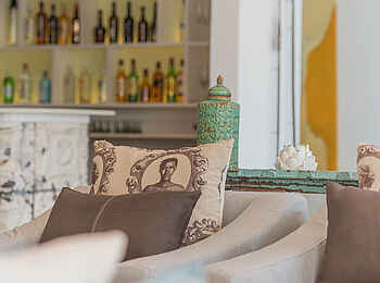 Latitude 15: Einrichtungsdetails Latitude 15: Einrichtungsdetails