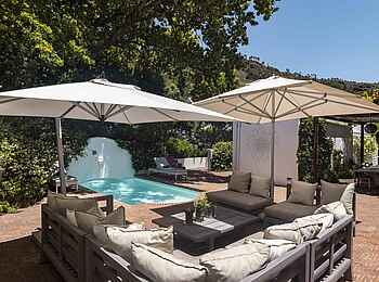 Mont Rochelle Hotel and Vineyard: Manor House Outdoor Loungebereich