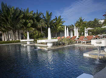 The Aiyana: Der Pool  The Aiyana: Der Pool