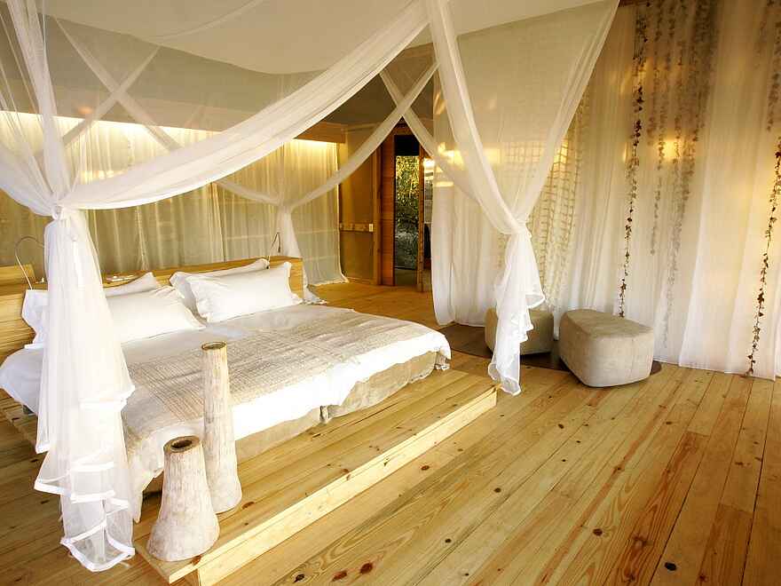 Vumbura Plains Camp: Himmelbett Vumbura Plains Camp: Himmelbett