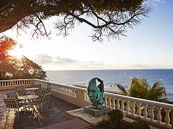 Ellerman House: Skulptur auf der unteren Gartenterrasse Ellerman House: Skulptur auf der unteren Gartenterrasse