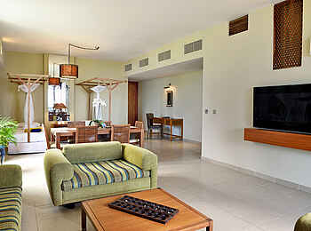 Melia Zanzibar: Wohnbereich des Familienzimmers Melia Zanzibar: Wohnbereich des Familienzimmers