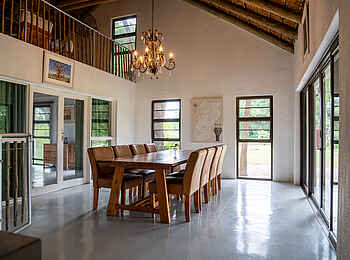 Siviti Timbavati Plains Lodge: Das Esszimmer im Homestead Siviti Timbavati Plains Lodge: Das Esszimmer im Homestead