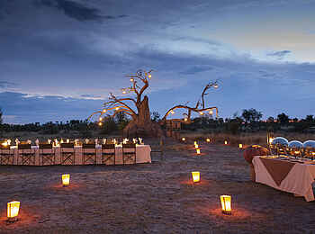 Gomoti Plains Camp: Dinner mit Kerzen
