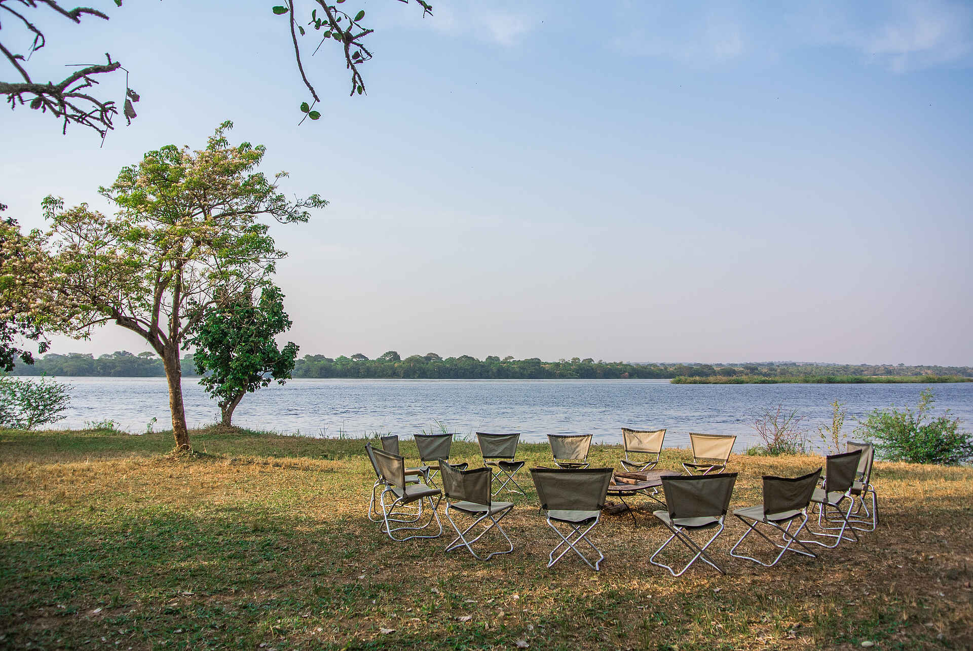 Baker's Lodge, Murchison Falls National Park, Victoria Nile, Garten, Lounge, Nil, afrikarma, afrikarma Safaris, afrikarma Safaris - Wildnis. Hautnah., afrikarma.de