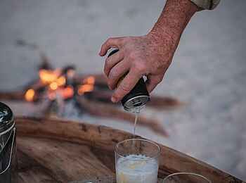 Cha Cha Metsi: Drinks am Lagerfeuer Cha Cha Metsi: Drinks am Lagerfeuer