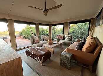 Karangoma Camp: Gemütliche Lounge Karangoma Camp: Gemütliche Lounge