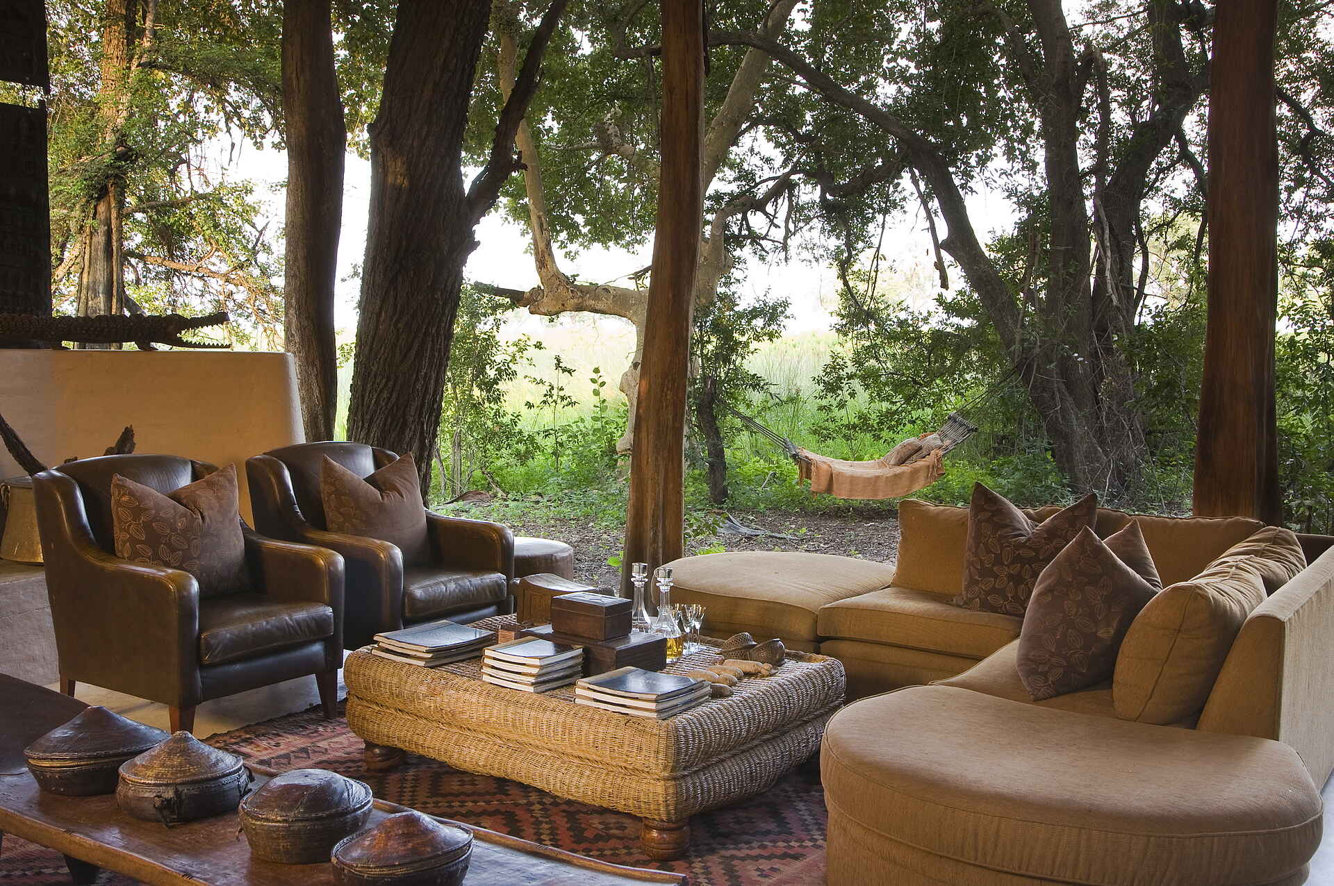 Sandibe Okavango Safari Lodge: Open-Air Lounge _DSC7538.tif, Botswana, Lodge, Sandibe Okavango Safari Lodge, africa, afrika, botsuana, luxus, northern botsuana, okavango, okavango delta, okavango-delta, reise, reisen, safari, Sandibe, santantadibe, santantadibe river, southern africa, südliches afrika, urlaub, hauptgebäude, lounge, main area, open air, sitzecke, zentrale einrichtungen