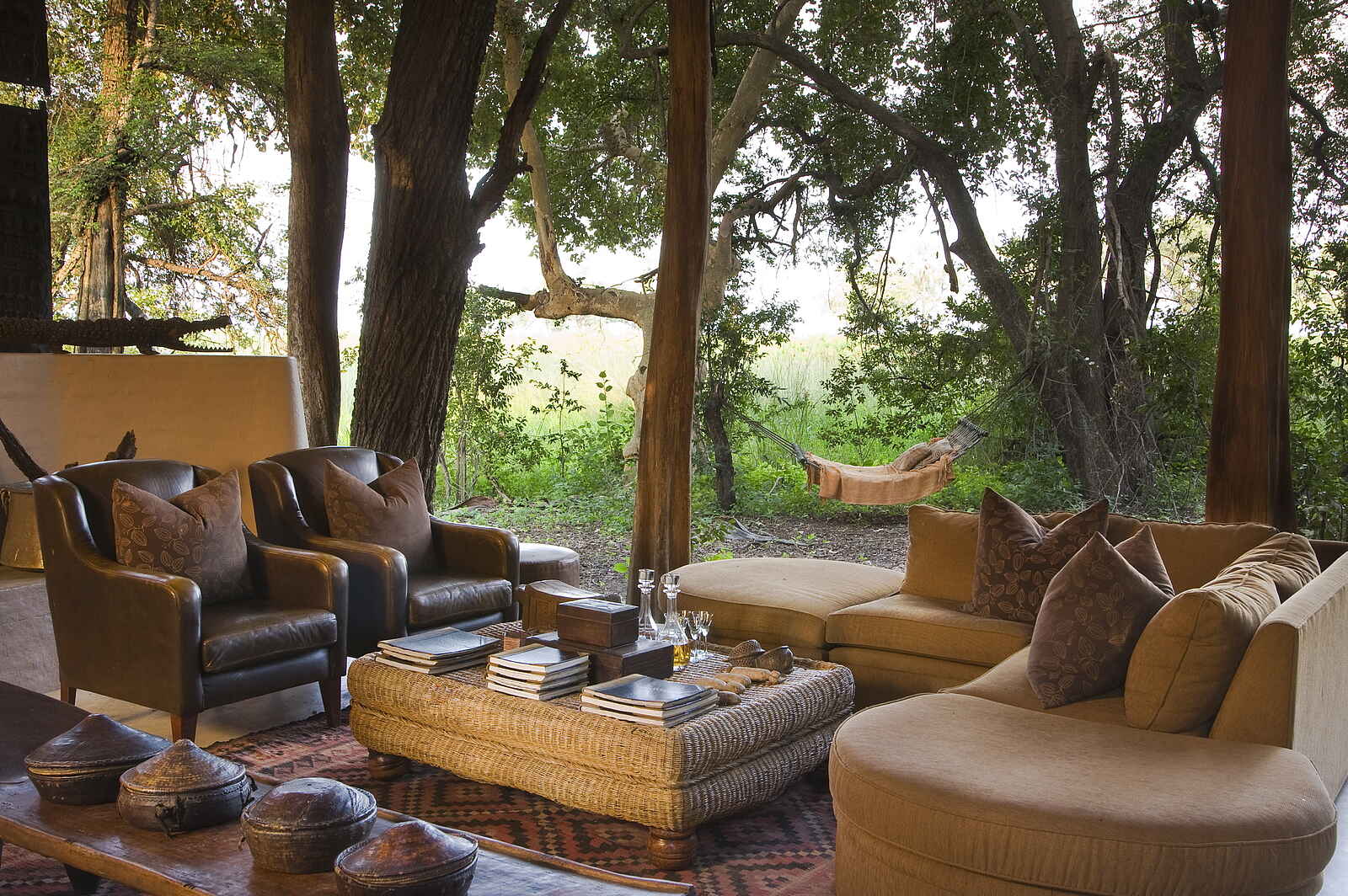 Sandibe Okavango Safari Lodge: Open-Air Lounge Sandibe Okavango Safari Lodge: Open-Air Lounge