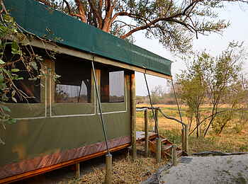 Sango Safari Camp: Zugang zu einem Gästezelt