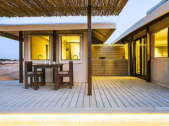 Dead Valley Lodge: Die Terrasse