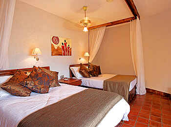 Tarangire Sopa Lodge: dezent eingerichtetes Gästezimmer