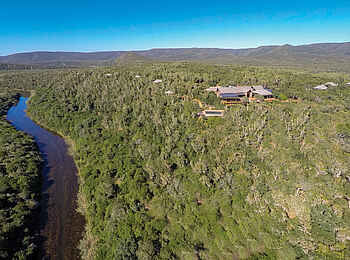 Kariega Settlers Drift Lodge: Lage der Lodge am Fluss