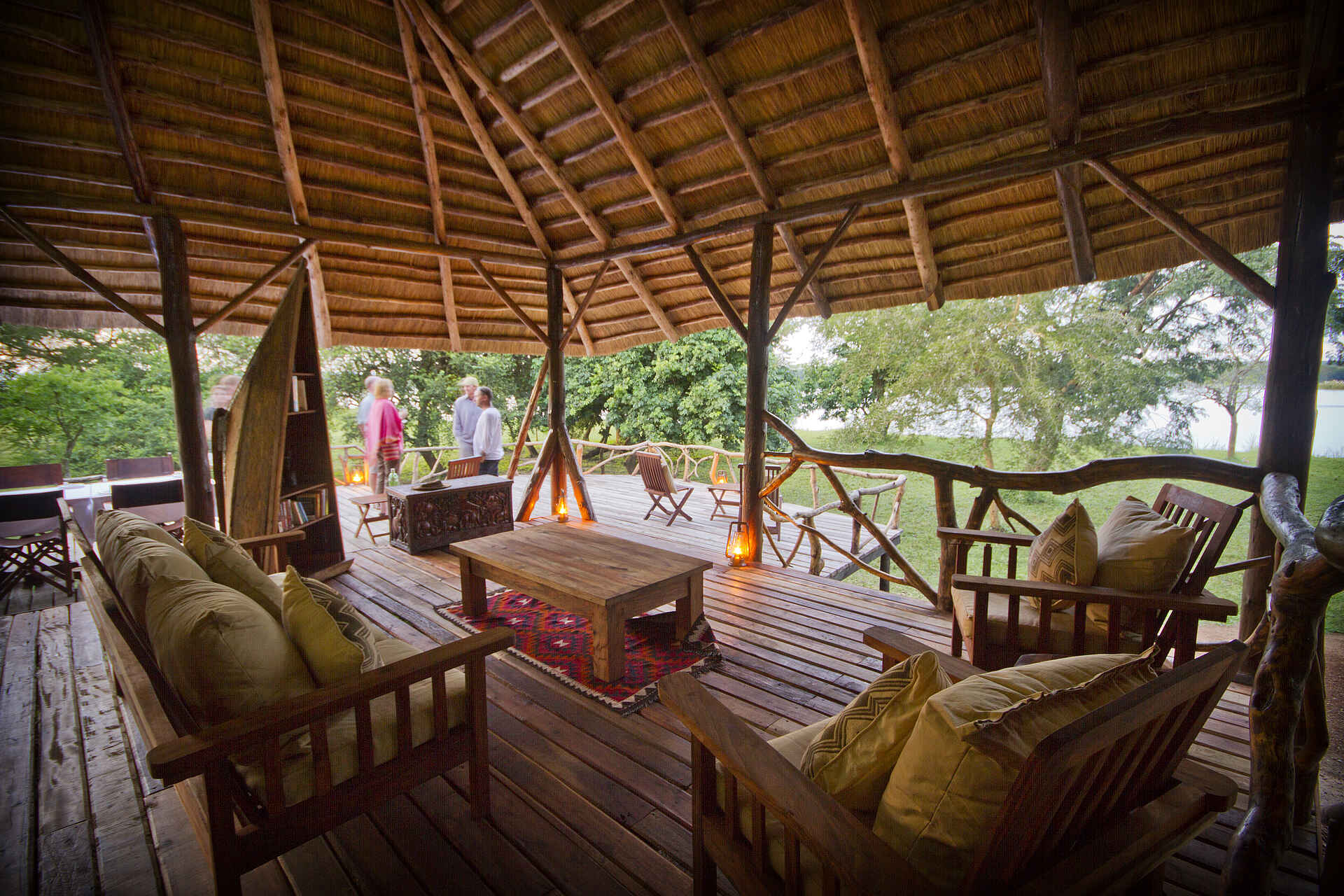 Baker's Lodge, Murchison Falls National Park, Victoria Nile, Deck, Lounge, Nil, Panoramablick, afrikarma, afrikarma Safaris, afrikarma Safaris - Wildnis. Hautnah., afrikarma.de