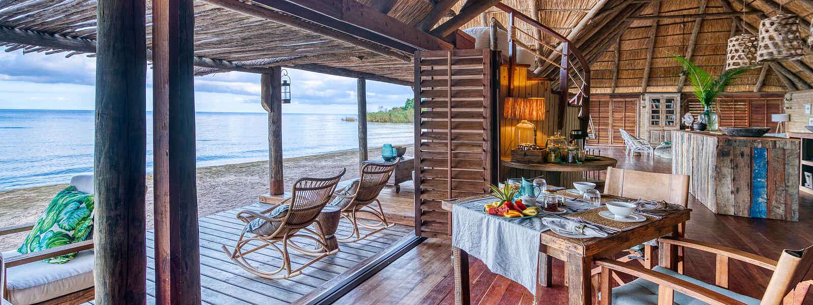 Mbali Mbali Mahale Lodge: die Lounge Mbali Mbali Mahale Lodge: die Lounge