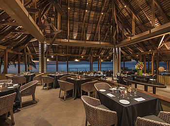 Trou Aux Biches Beachcomber Golf Resort & Spa: Abendessen Trou Aux Biches Beachcomber Golf Resort & Spa: Abendessen
