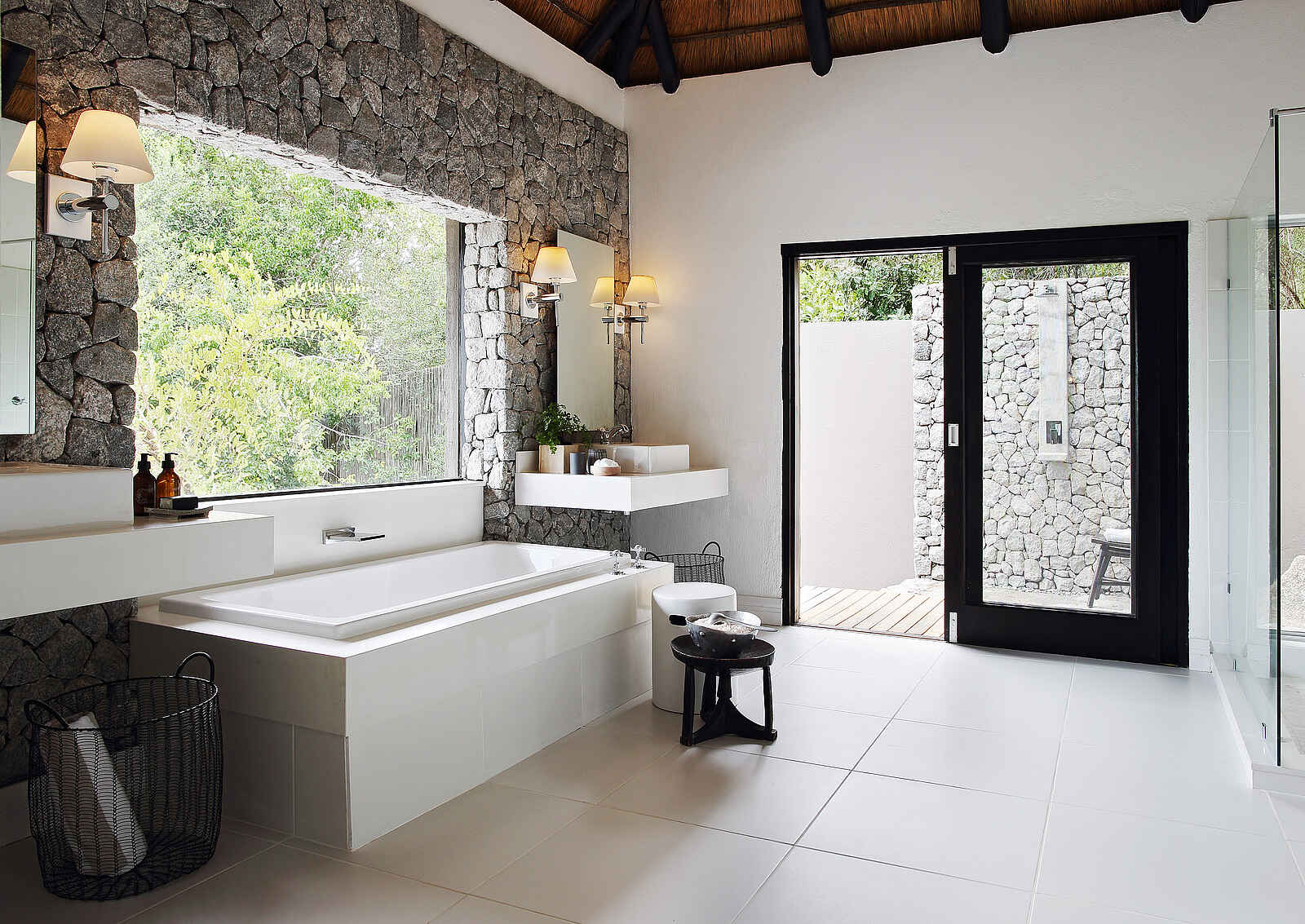 Londolozi Private Granite Suites: Das Bad der Suite Londolozi Private Granite Suites: Das Bad der Suite