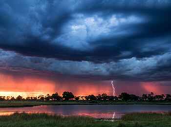 Qorokwe Camp: Gewitter in der Green Season Qorokwe Camp: Gewitter in der Green Season