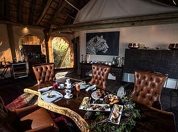 Selinda Suite: Gedeckter Tisch