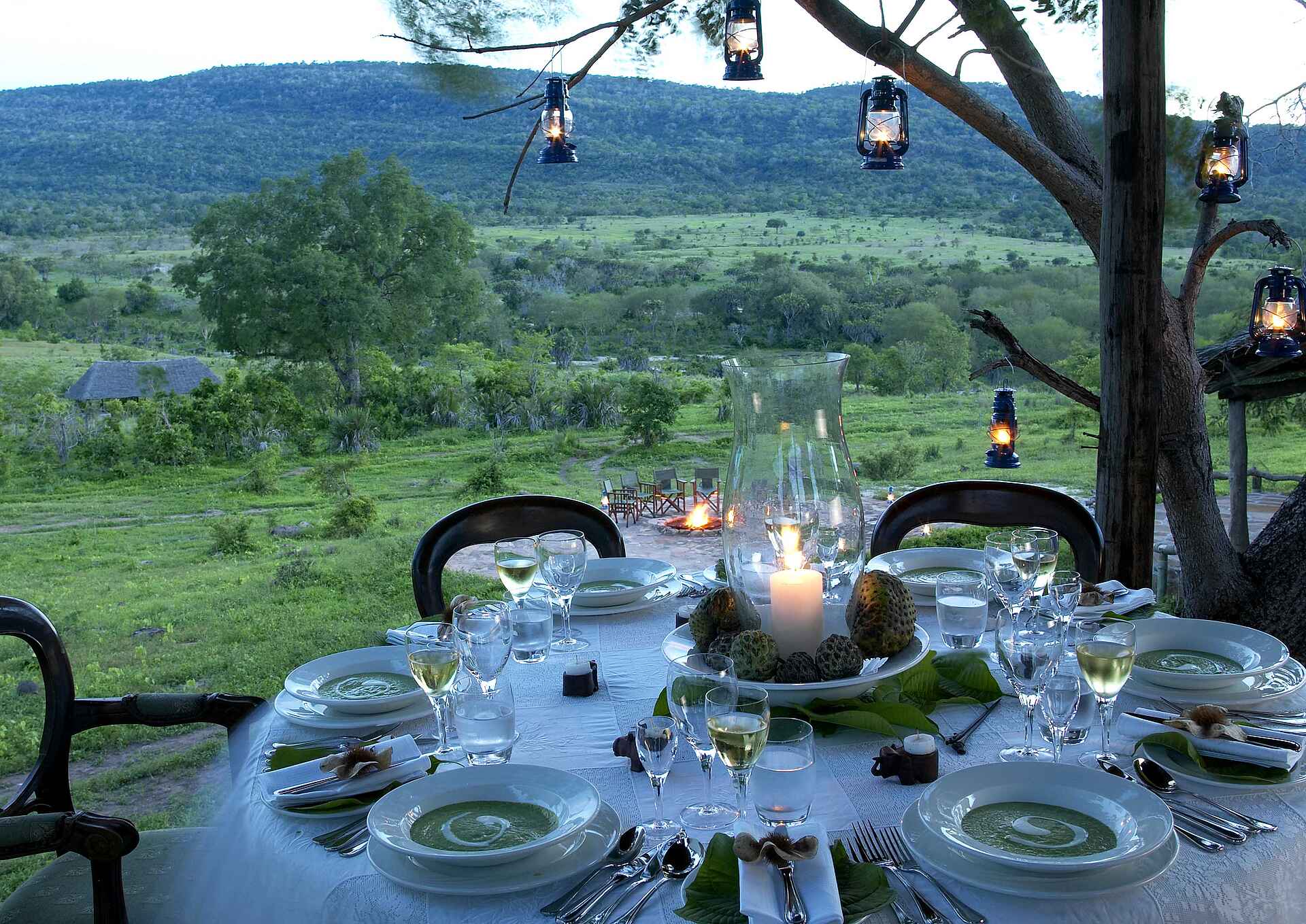 Beho Beho Camp, Selous Game Reserve, Tansania, Abendessen, Dinner, Natur, afrikarma, afrikarma.de, afrikarma Safaris, afrikarma Safaris - Wildnis. Hautnah.