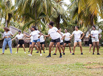 La Pirogue: Zuma Unterricht La Pirogue: Zuma Unterricht