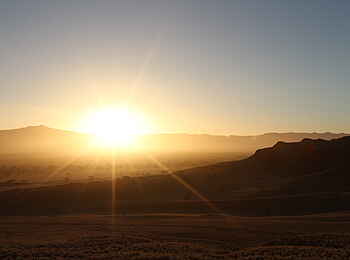 Namib Desert Lodge: Sonnenuntergang Namib Desert Lodge: Sonnenuntergang