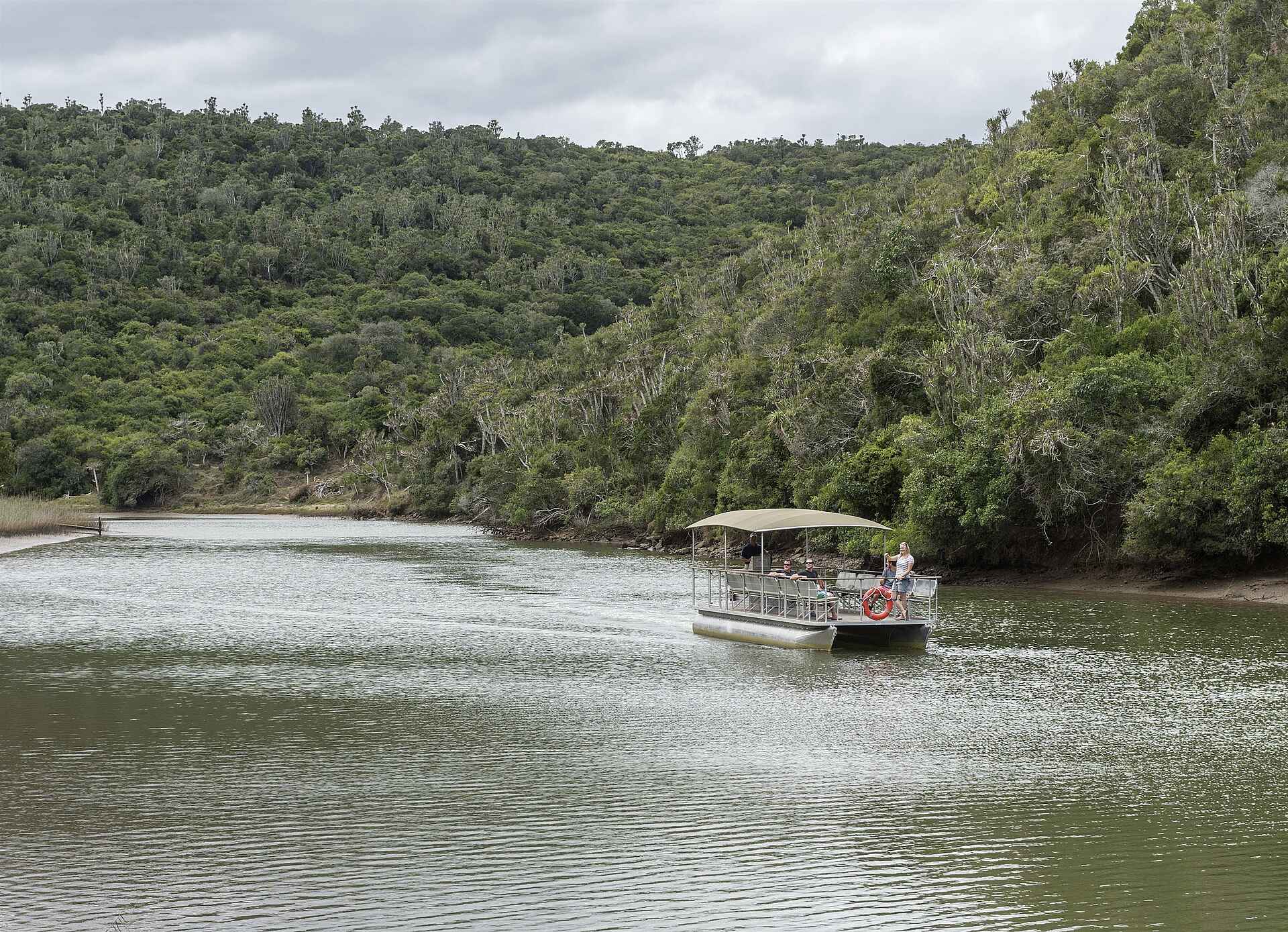 Kariega Main Lodge: Auf Flussfahrt Kariega Main Lodge: Auf Flussfahrt