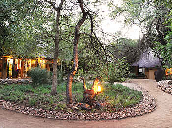 Motswari Game Lodge: Wege im Camp