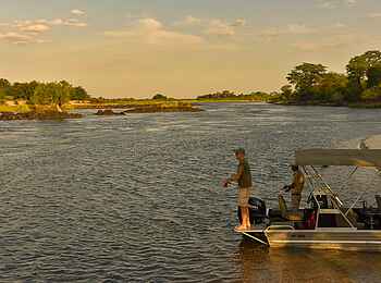 Mpala Jena Camp: Beim Angelausflug Mpala Jena Camp: Beim Angelausflug