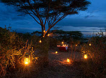 Serengeti Woodlands Camp: Bush dining