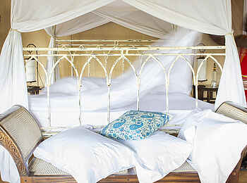 Serian The Original Camp: Family Suite Service