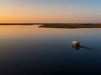 Zarafa Camp: Sundowner Bootsfahrt Zarafa Camp: Sundowner Bootsfahrt