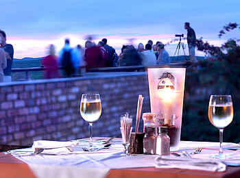 Etosha Safari Lodge: Dinnertisch Etosha Safari Lodge: Dinnertisch