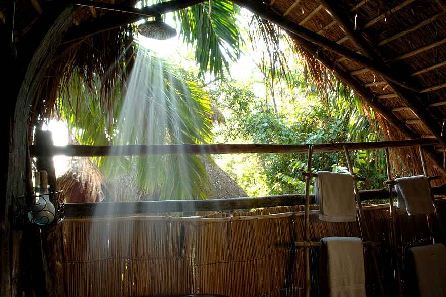 Greystoke Mahale Lodge: Bad Greystoke Mahale Lodge: Bad