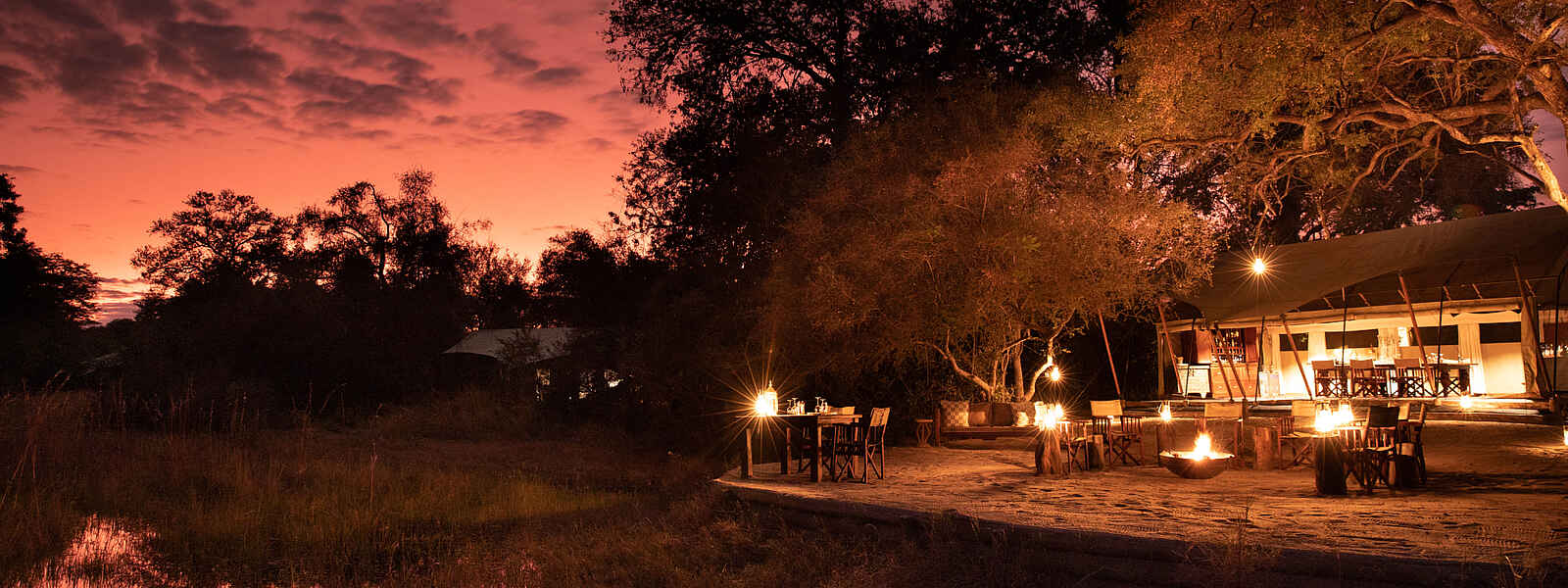 Okavango Explorers Camp: Abendlicher Blick auf das Camp Okavango Explorers Camp: Abendlicher Blick auf das Camp