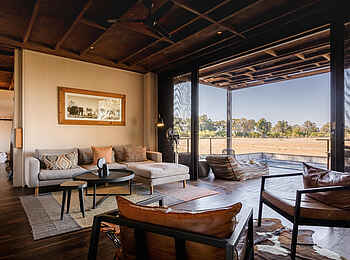 Qorokwe Camp: Family Room Lounge