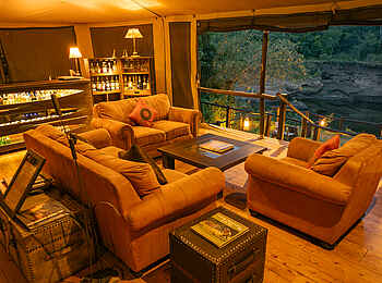 Soroi Private Wing Camp: Lounge- und Barbereich
