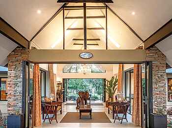 King's Camp: Die Rezeption King's Camp: Die Rezeption