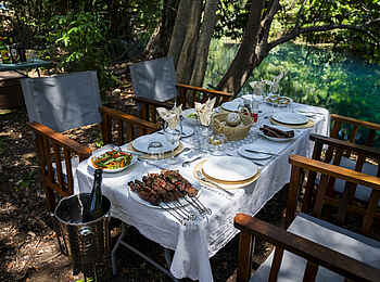 Namoroka Tsingy Camp: Dinner an Lagune