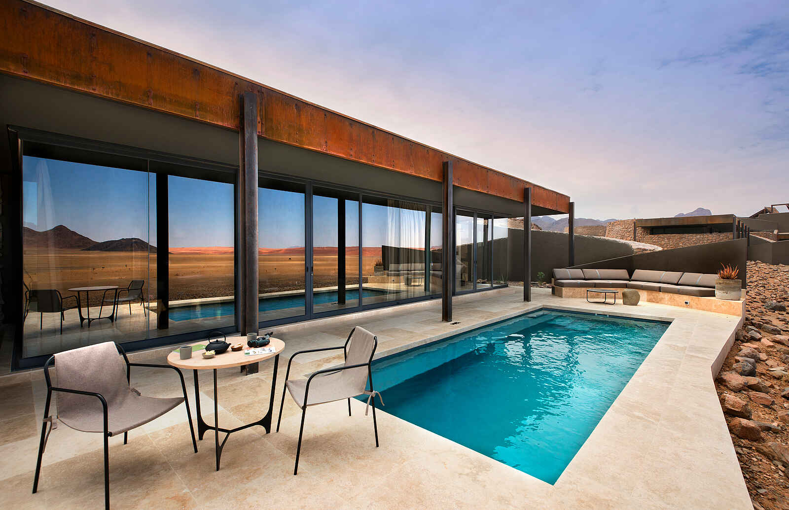 andBeyond Sossusvlei Desert Lodge: Der Pool einer Suite andBeyond Sossusvlei Desert Lodge: Der Pool einer Suite