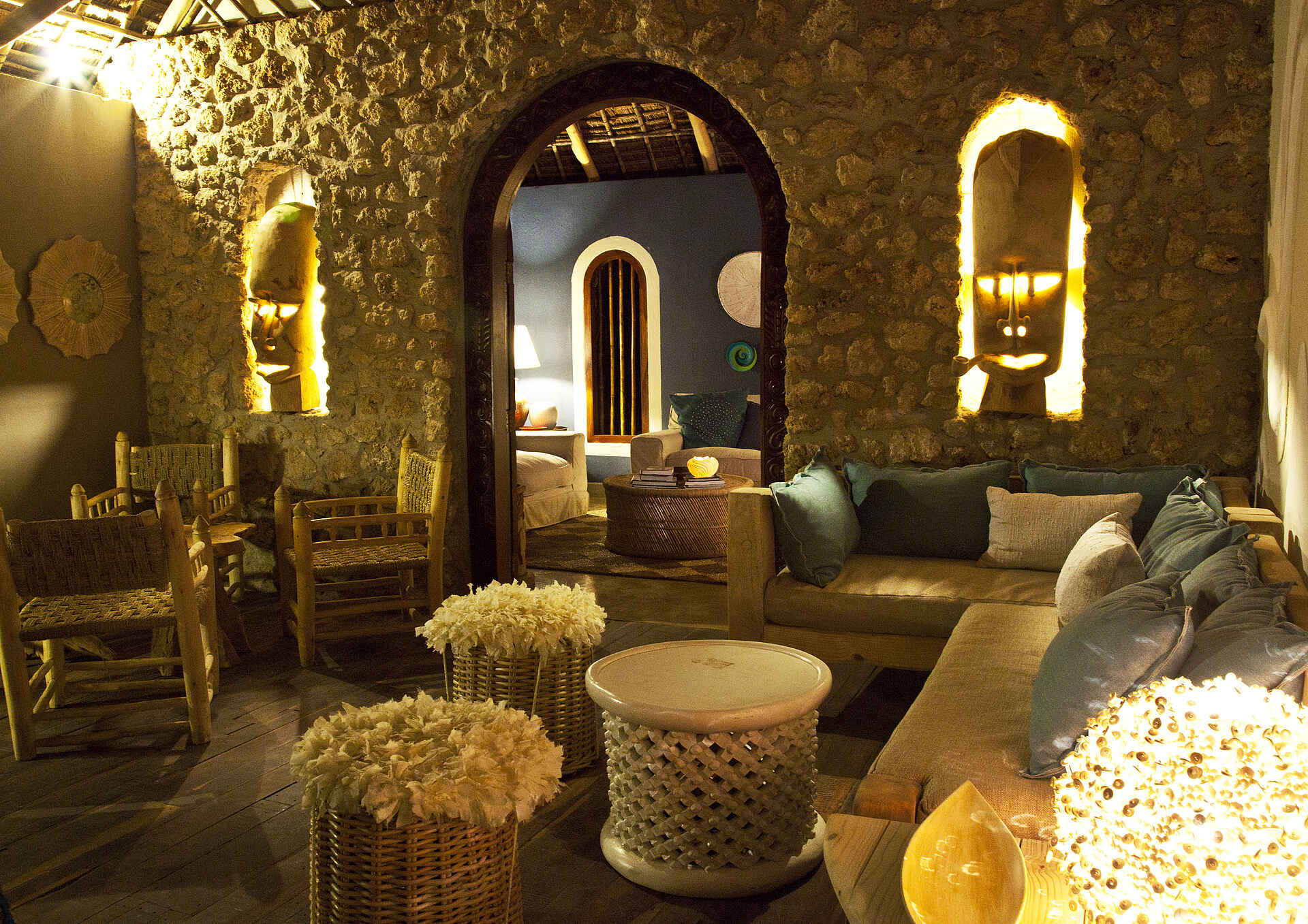 azura quilalea, azura quilalea bilder, azura quilalea island resort, mosambik tauchen, bar, lounge, main area