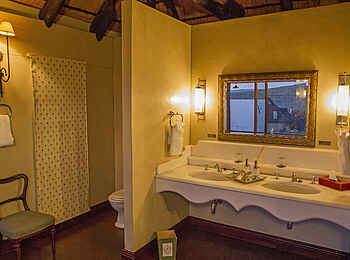 Epacha Game Lodge and Spa: Das private Badzimmer eines Chalets