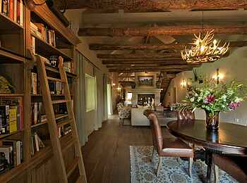 La Cle des Montagnes: Eingangsbereich der Villa La Grange La Cle des Montagnes: Eingangsbereich der Villa La Grange