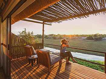 Leroo la Tau Lodge: Gästeterrasse