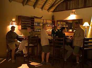 Lianshulu Lodge: Bar Lianshulu Lodge: Bar
