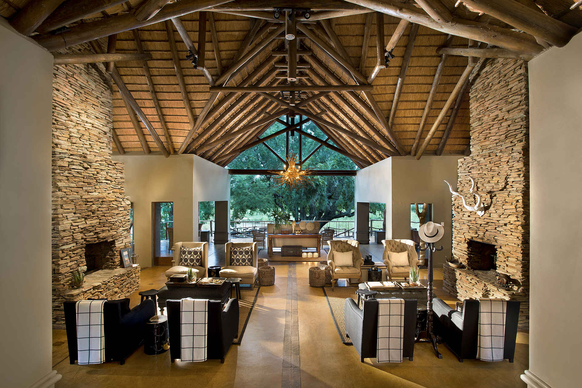 Fluss, Fluss Sabie, Krüger-Nationalpark, Lion Sands, Lion Sands Tinga Lodge, Lodge, More, Sabi Sands, Tinga Lodge, Einrichtung, Möbel, Stimmung, Wohnzimmer, Afrikarma, Afrikarma Safaris, Afrikarma Safaris - Wildnis. Hautnah., Afrikarma.de